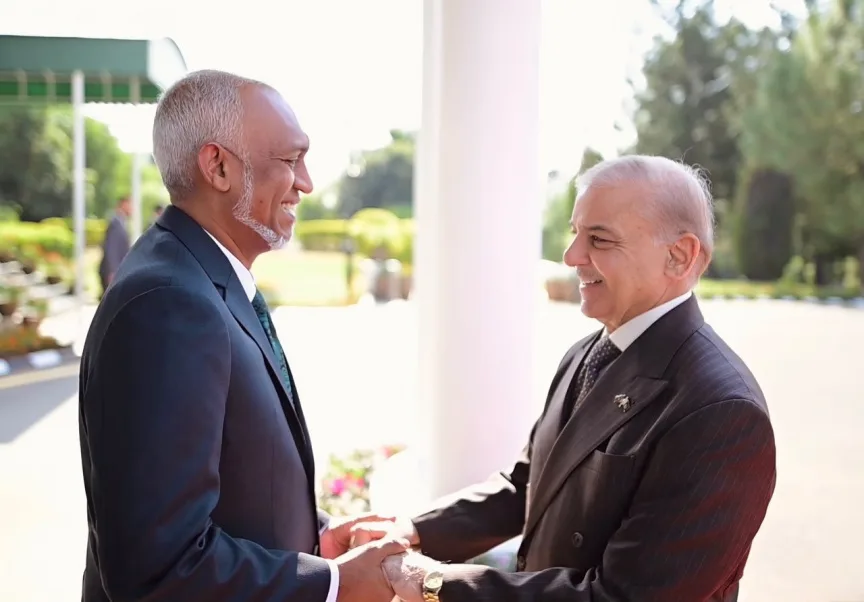 President Mohamed Muizzu meeting Pakistani Prime Minister Shehbaz Sharif